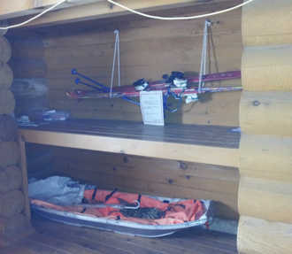 救助用のボートもある