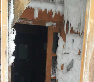 大岳ヒュッテ入り口